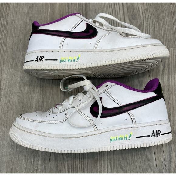 Nike Air Force 1 Just Do It! Youth Size 5.5 - Picture 3 of 16